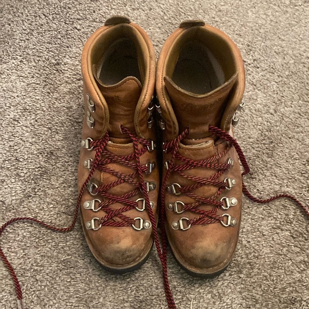 Danner Mountain Light Cascade Boots